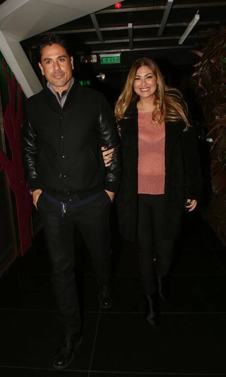 Δέσποινα Καμπούρη Η Δέσποινα ήταν τόσο σέξι, όσο έπρεπε για βραδινή έξοδο επιλέγοντας ένα see through μπλουζάκι. Ίσως απλά το φορούσαμε στη θέση της μέσα από το παντελόνι για να δώσουμε ένα πιο ‘’up’’ αποτέλεσμα.