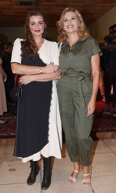 Μαρία Κίτσου Αχ βρε Μαρία! Τα αρβυλάκια με το πουά φόρεμα τι τα ήθελες; Καταλαβαίνουμε ότι λογικά έψαχνες ένα πιο κλειστό παπούτσι, αλλά υπάρχουν τόσες επιλογές. Μπαλαρίνες, μοκασίνια, κάτι.