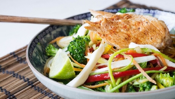 Advertorial 2 Ζυμαρικά από λαχανικά κοτόπουλο και Dirollo Mozzarella