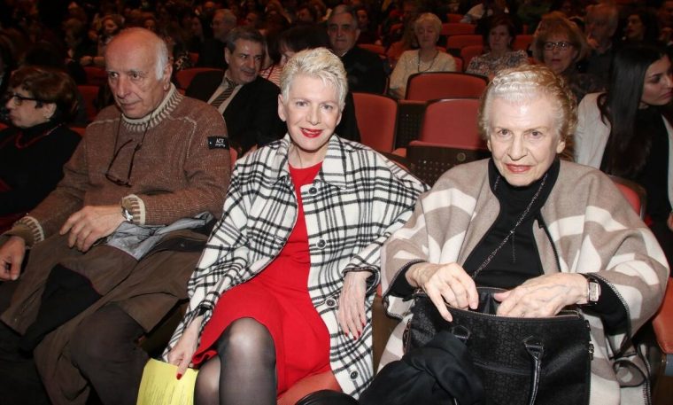 Έλενα Ακρίτα