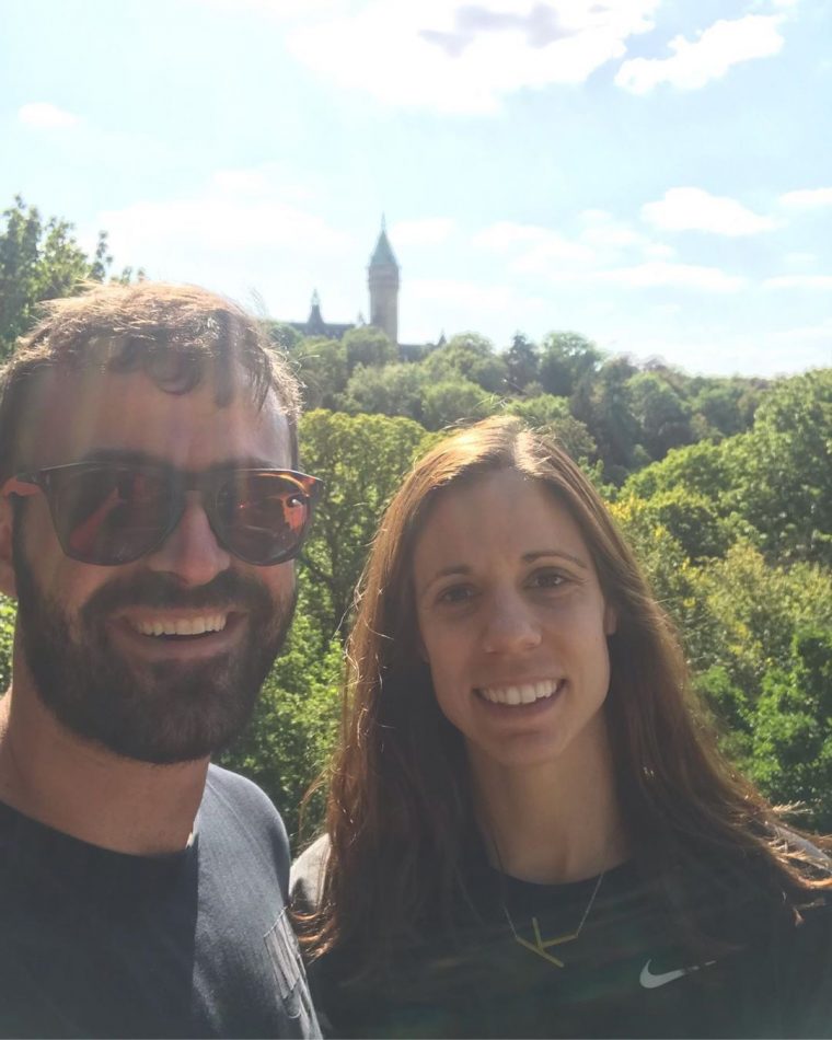 Με τον σύντροφό της