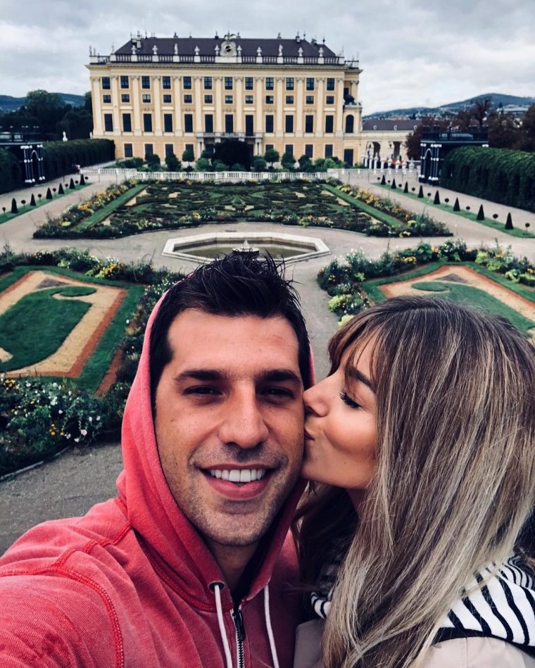 Ερωτευμένοι σε ταξίδι τους