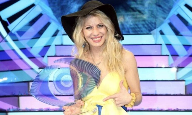 1675189275490-458896800-anna-maria-psixaraki.jpg