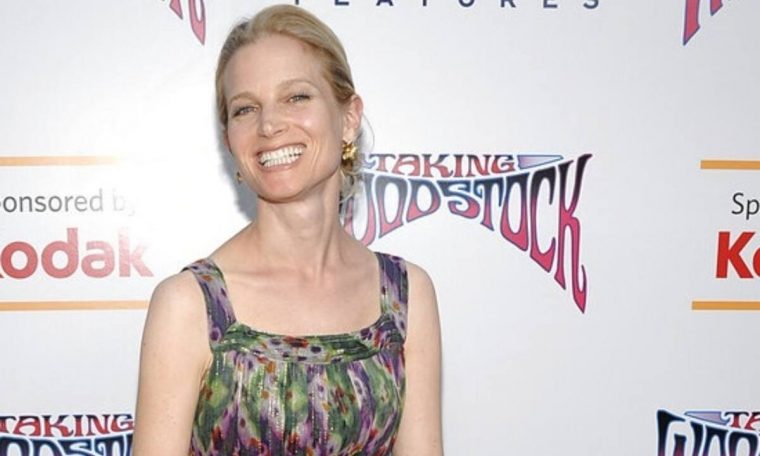 1675204060755-8974055-fonda-n89.jpg