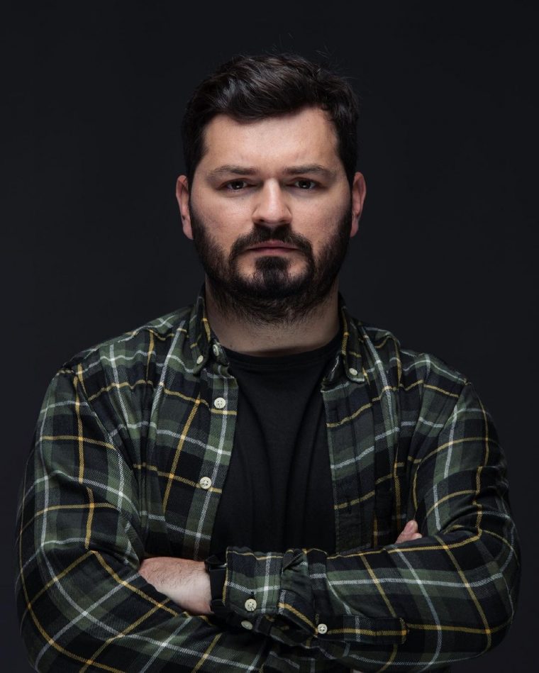 Παρατηρείς την οργή του κόσμου με όλα όσα συμβαίνουν; Πώς νιώθεις; 