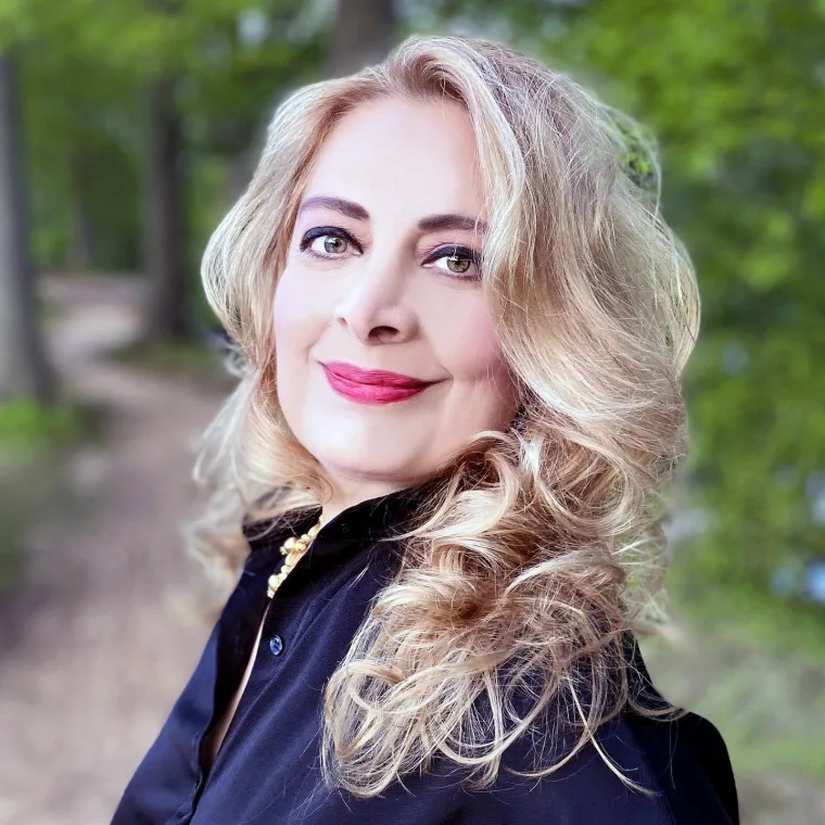 alexia-(2).jpg