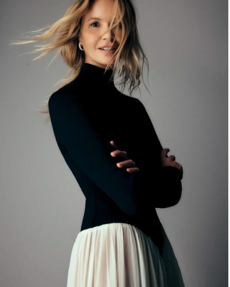 ellemacpherson_1735053497_3530207058479994631_1642484585.jpg