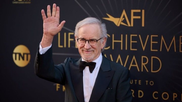 KARXARIAS-SPIELBERG-APE-MPE.jpg
