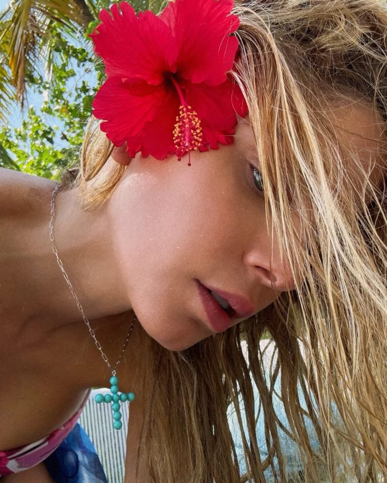 doukissa nomikou