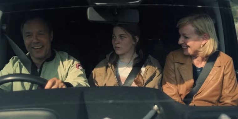 adolescence-episode-4-millers-in-the-car.jpg