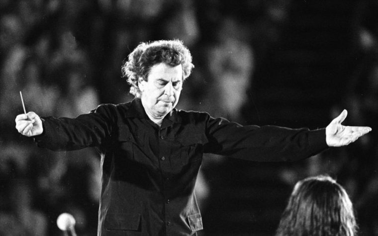mikis-theodorakis.jpg