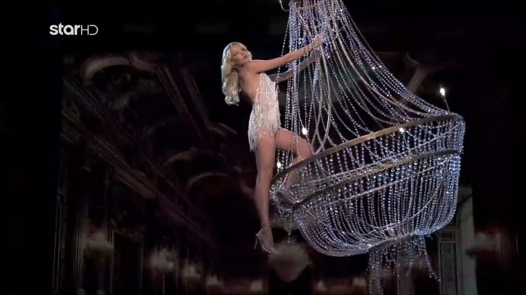 vs-youtube-gntm2025chandeliers-810.jpg