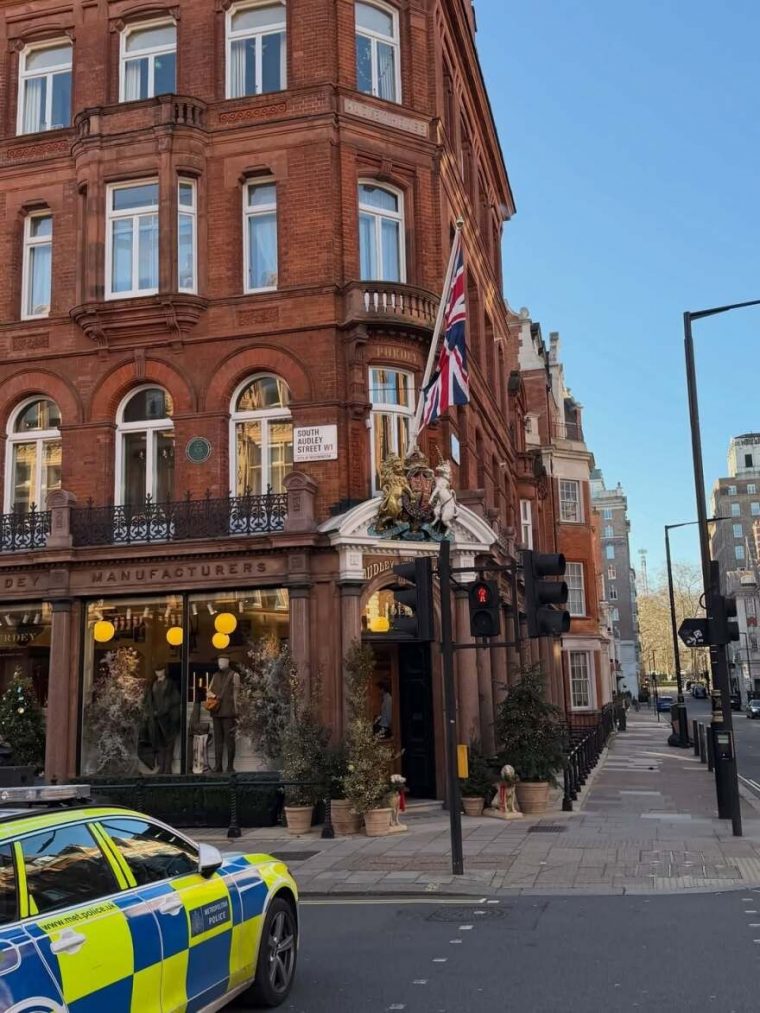 Κατερίνα Καινούργιου και Παναγιώτης Κουτσουμπής: Το φωτογραφικό άλμπουμ από το ταξίδι τους στο Λονδίνο 