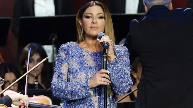 elena-paparizoy