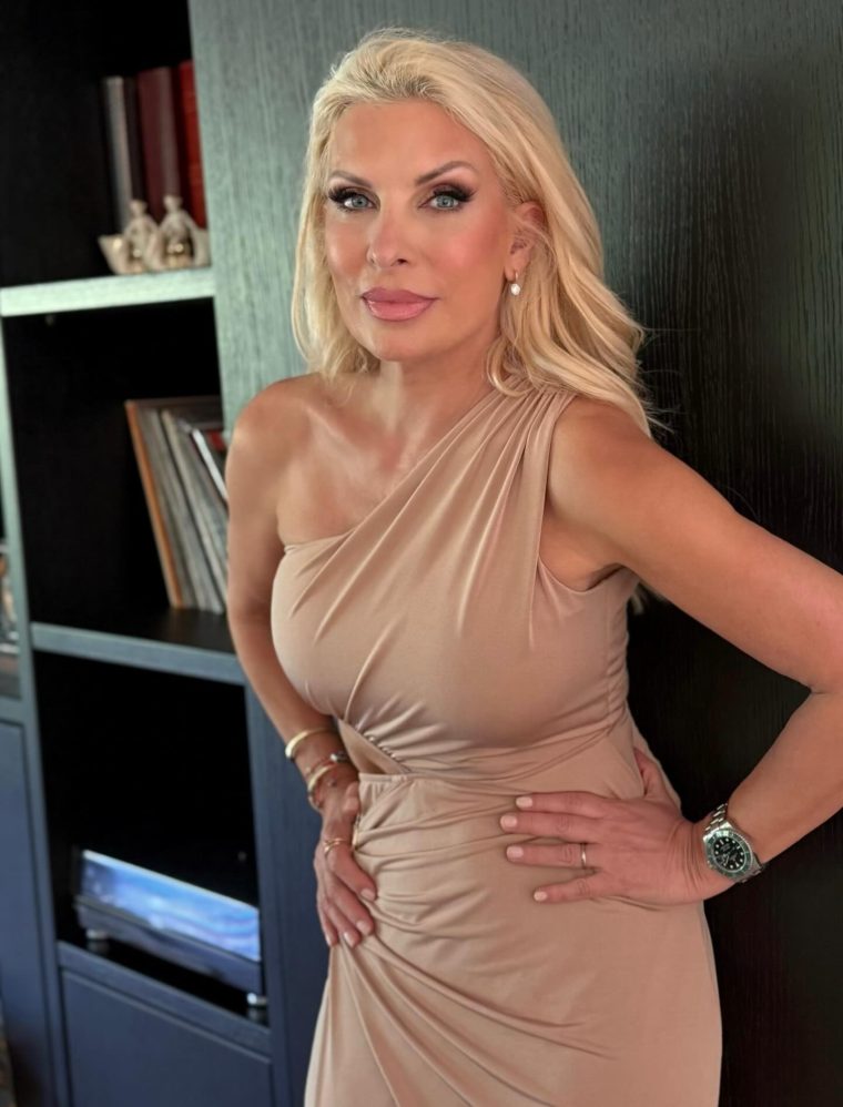 elenimenegaki17781628933891833647883903453205797726.jpg