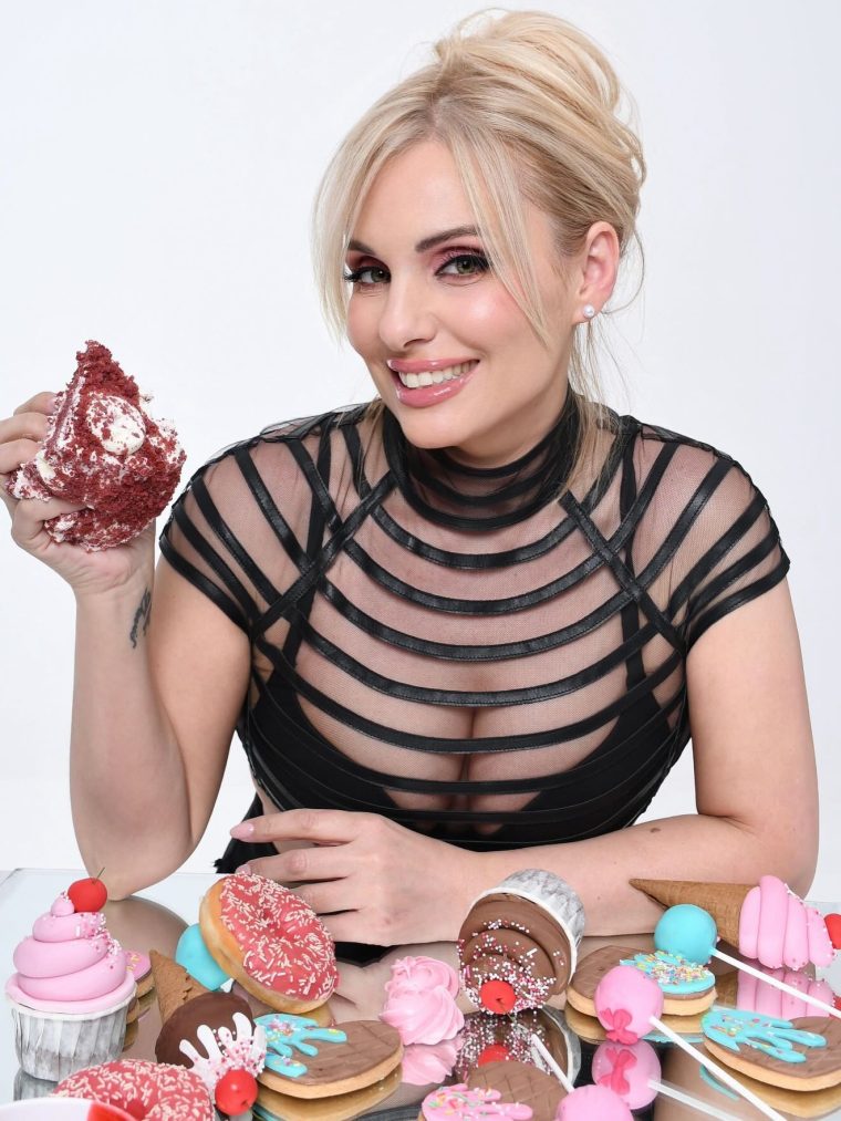 elisavetkontokosta1.jpg