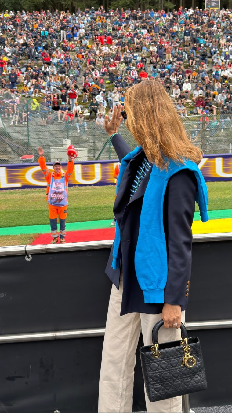 vickykaya-20839662113-20260719143756.jpg