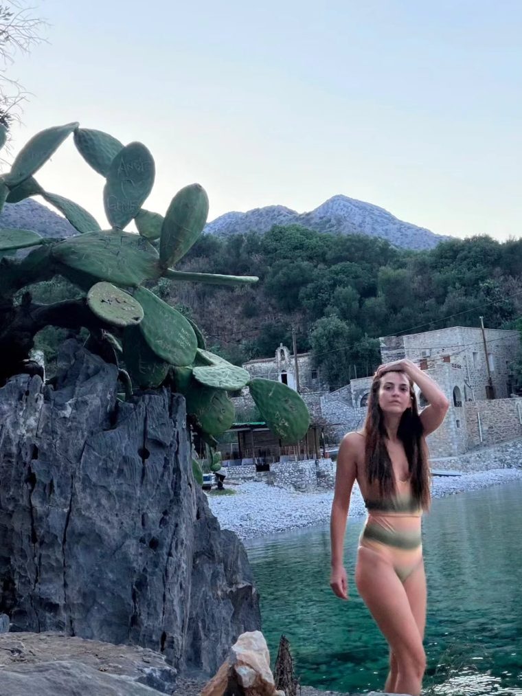 anastasiapadousiofficial178479222139474437778599687722928676213.jpg