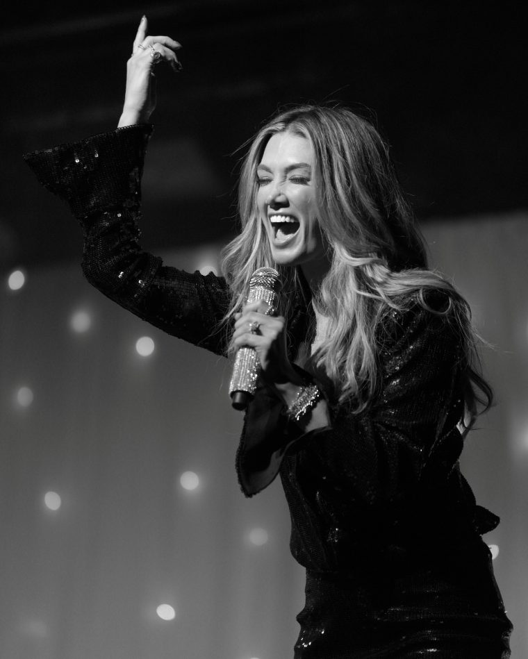 deltagoodrem17844547433944606791501188421194185599.jpg