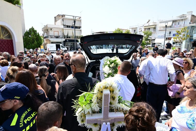 ΕΞΟΔΙΟΣ ΑΚΟΛΟΥΘΙΑ ΤΟΥ ΤΡΑΓΟΥΔΙΣΤΗ ΔΗΜΗΤΡΗ ΚΟΚΟΤΑ