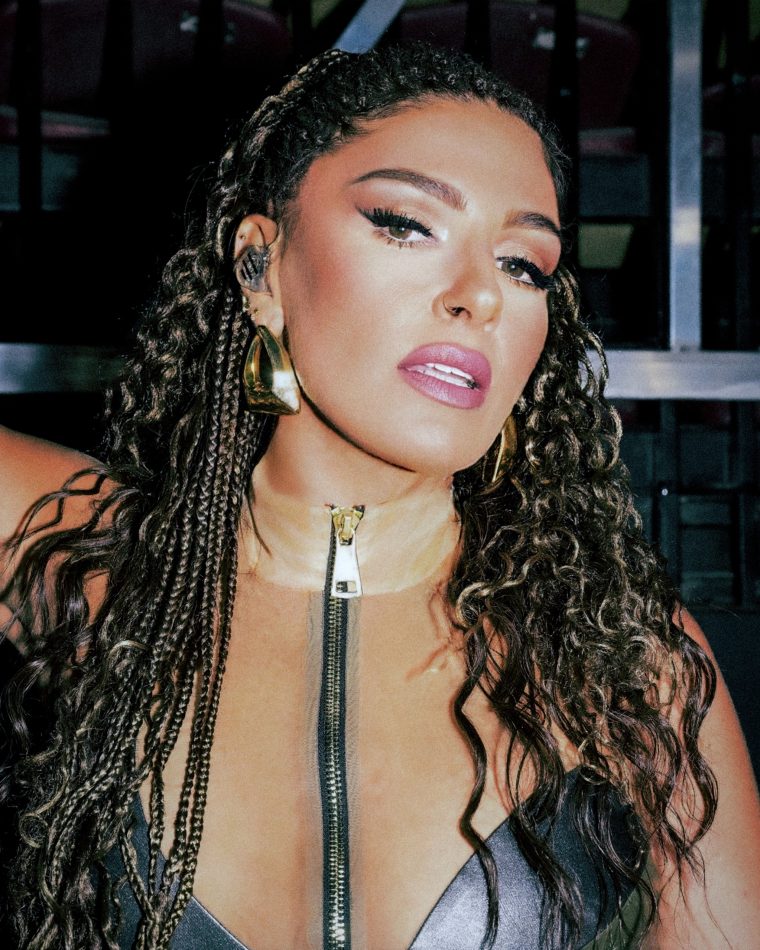 helenapaparizouofficial-393166712873000165610364286201-20260701160746.jpg