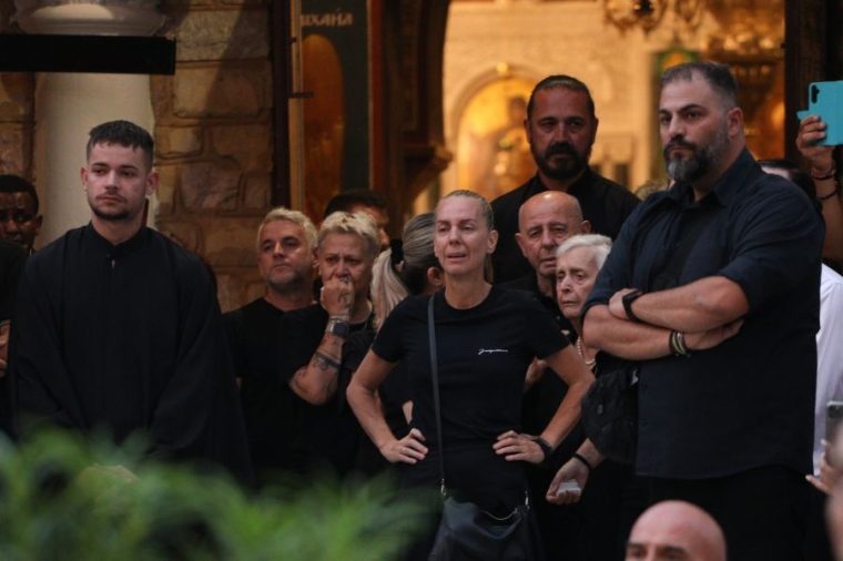 vaso-mazonakis-manolis-mazonakis-makriniotis.jpg