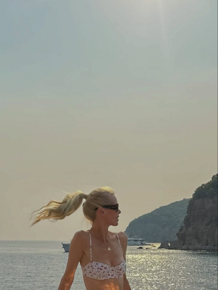 claudiaschiffer-398915207892875196014372096262-20260918234006.jpg