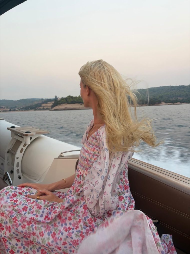 claudiaschiffer-398915207892875196014372096265-20260918234006.jpg