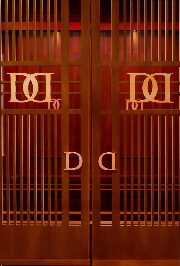 dragons-den-01.jpg