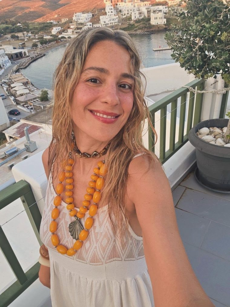 natassabofiliouofficial17838658633939665731563602788261790479.jpg
