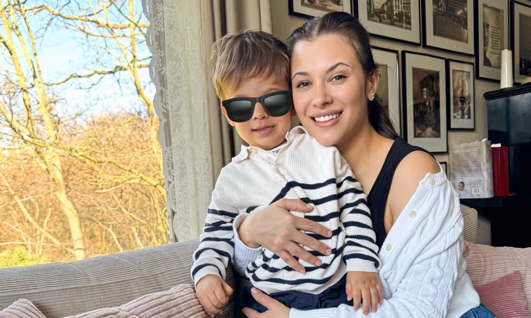 Λάουρα Νάργες: 5 υπέροχα κλικ με τον γιο της στο Instagram που «φωνάζουν» αγάπη